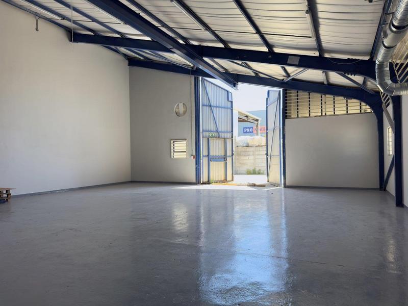 To Let commercial Property for Rent in Claremont Western Cape